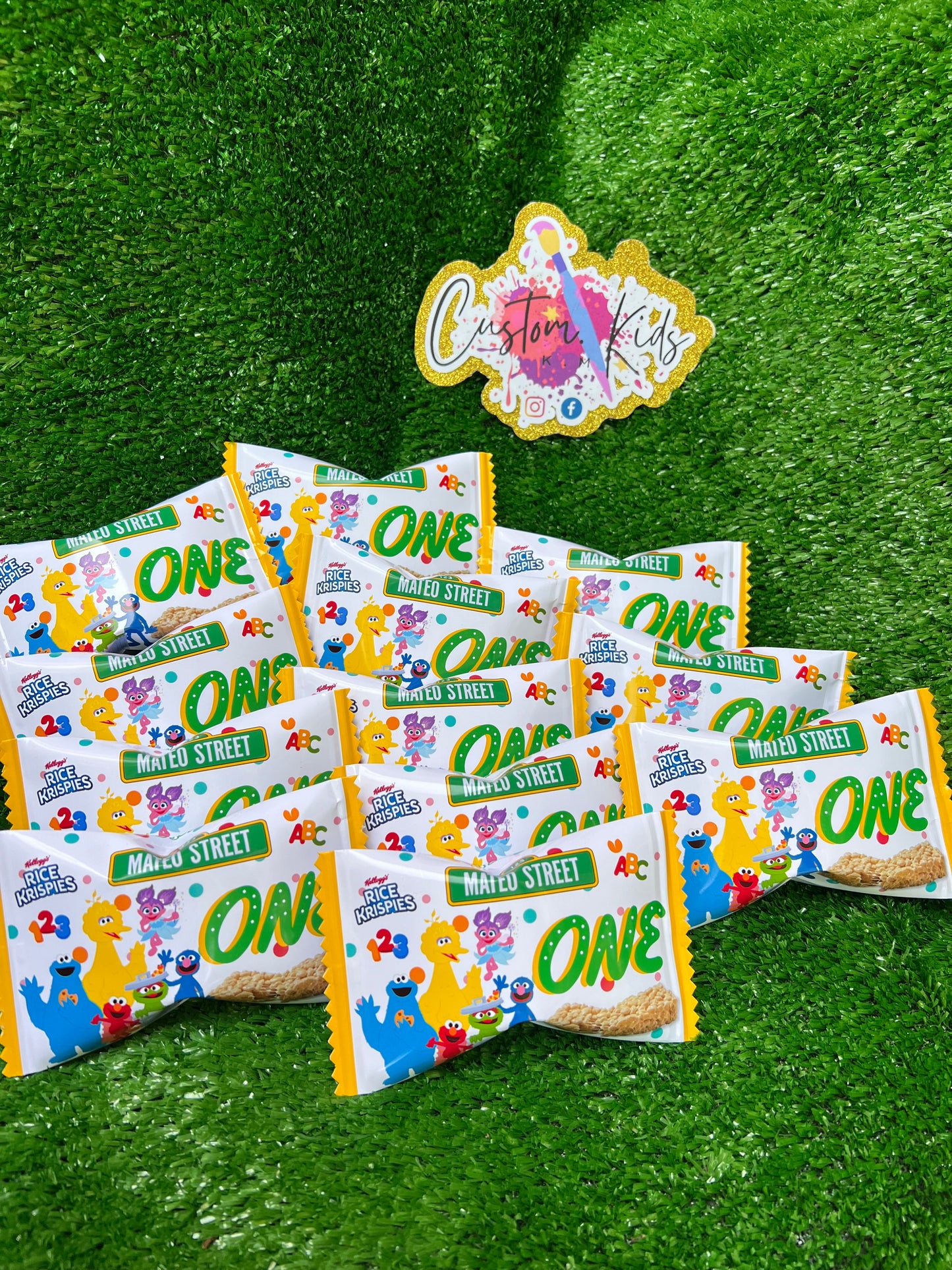 12 custom rice krispies treats
