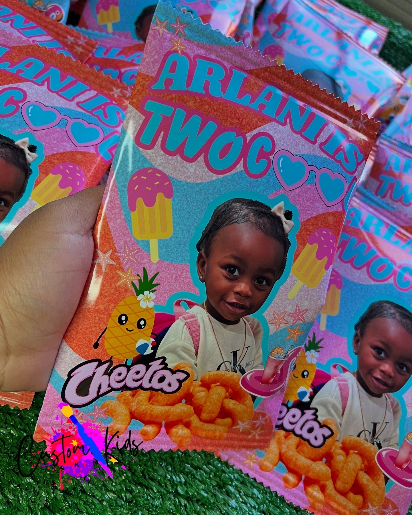 12 custom chipbags