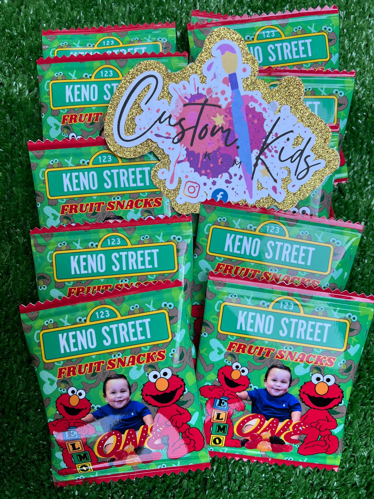 12 custom fruit snacks