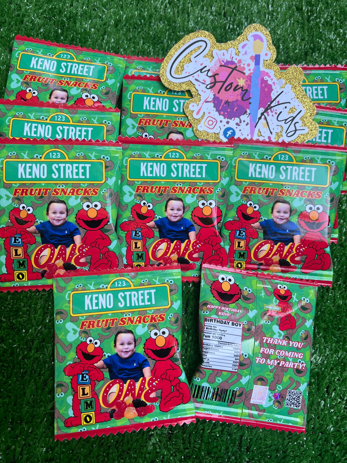 12 custom fruit snacks