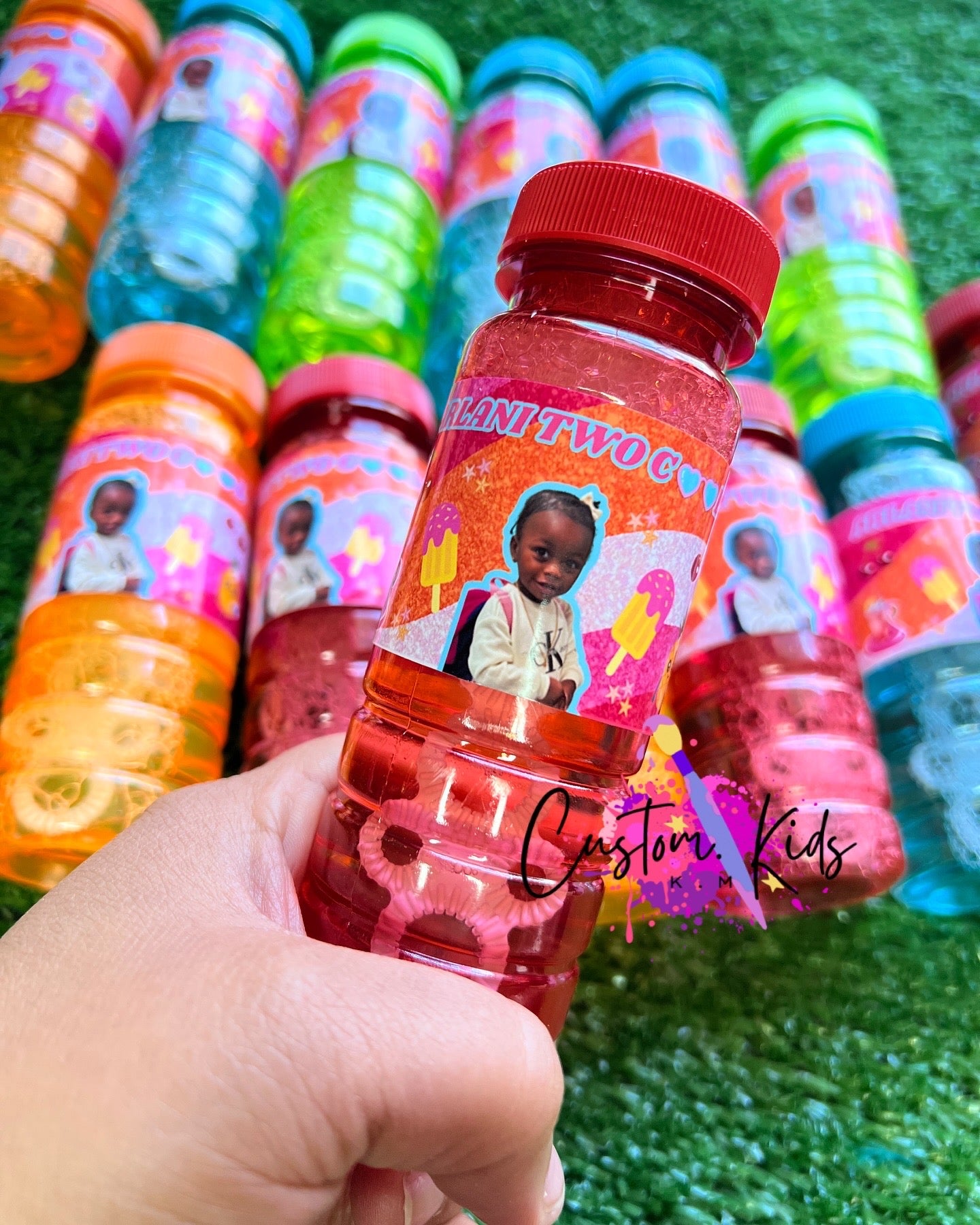 12 custom bubbles